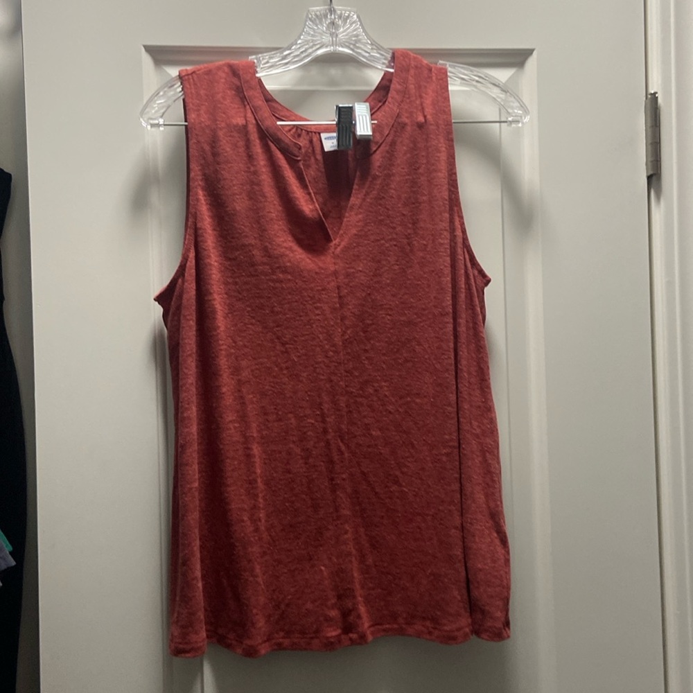 OLDNAVY MEDIUM TANK/BLOUSE
